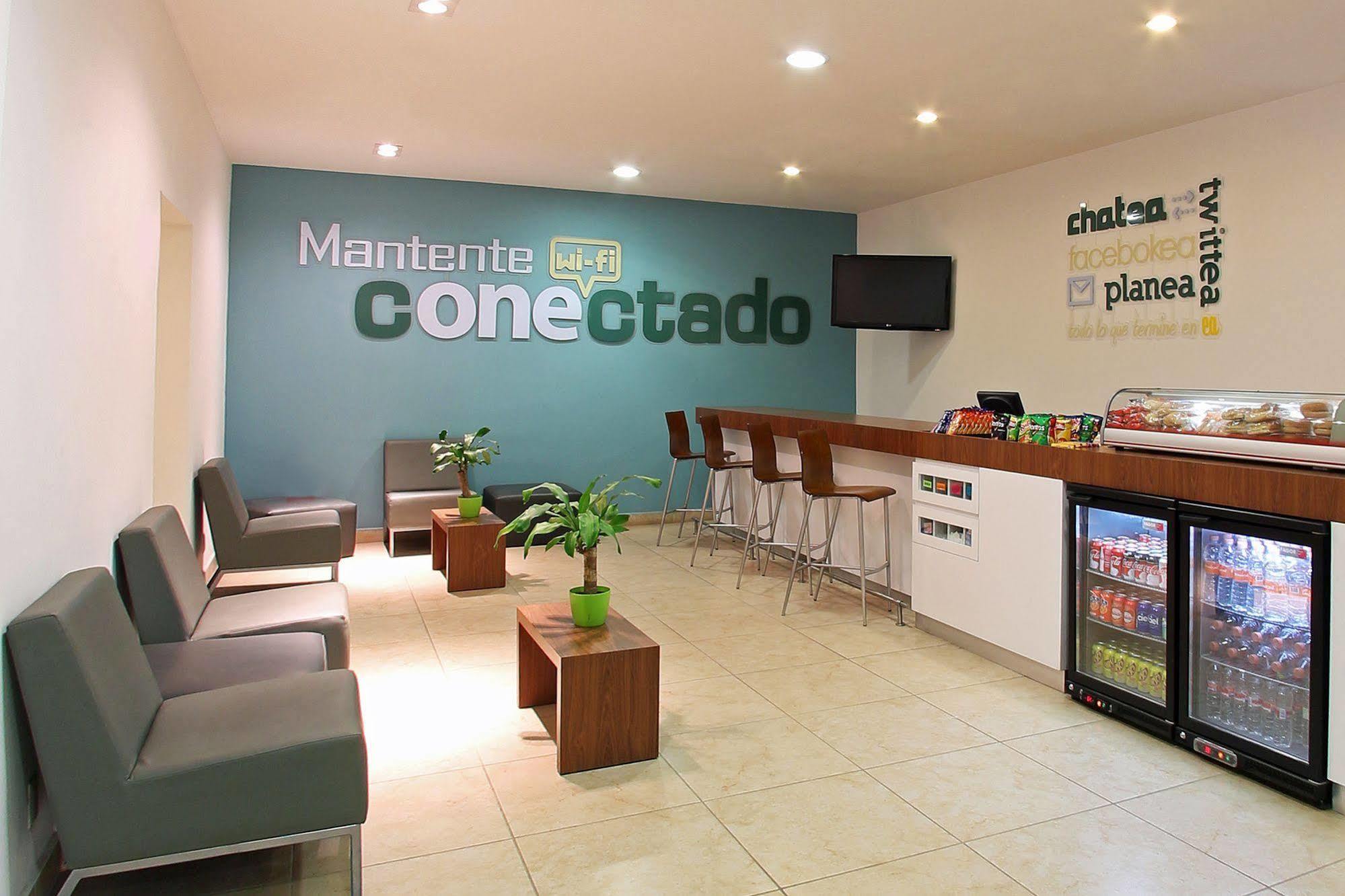 מלון El Coyote One Queretaro Aeropuerto מראה חיצוני תמונה